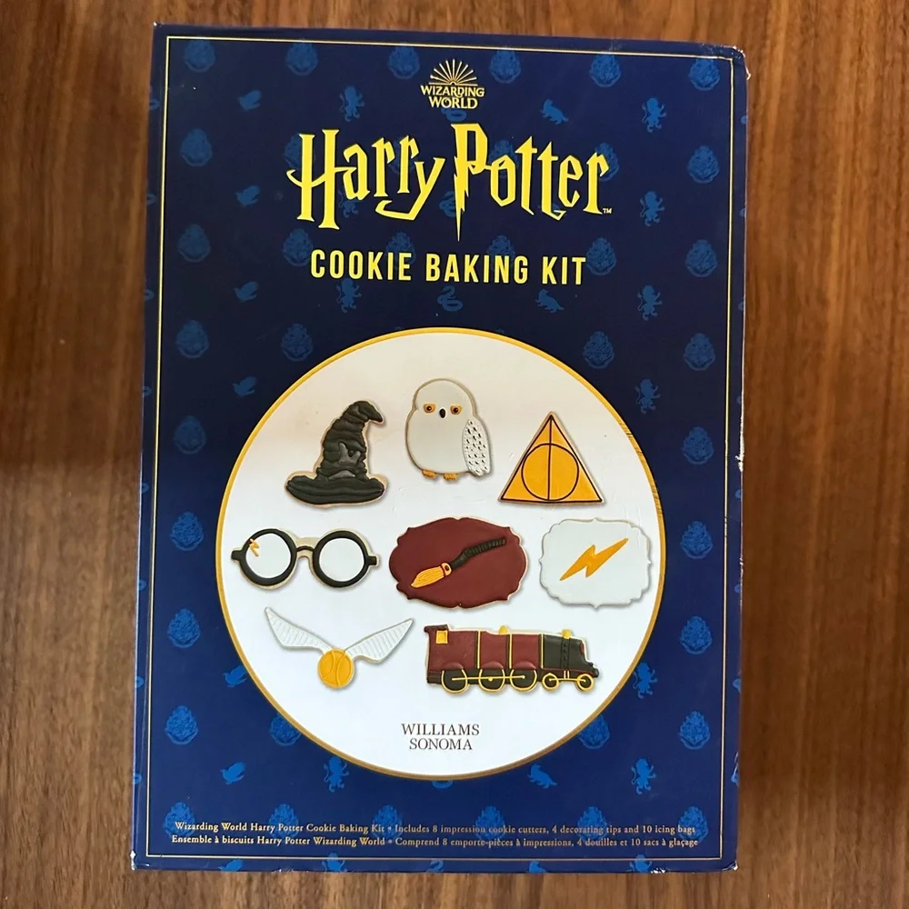 NEW! In Box Williams Sonoma Harry Potter Cookie Baking Kit